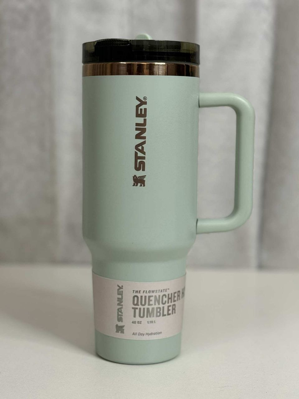 Premium Stanley Cup Pro Tour Flip Lid System and 100 percent Leak proof Design