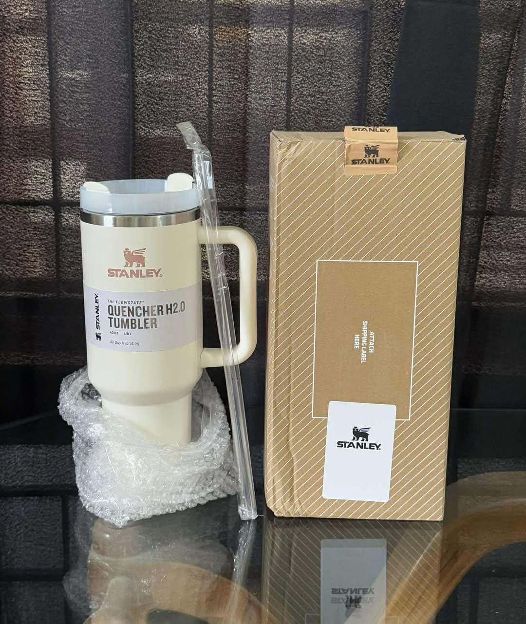 The Stanley Quencher H2.0 FlowState Tumbler