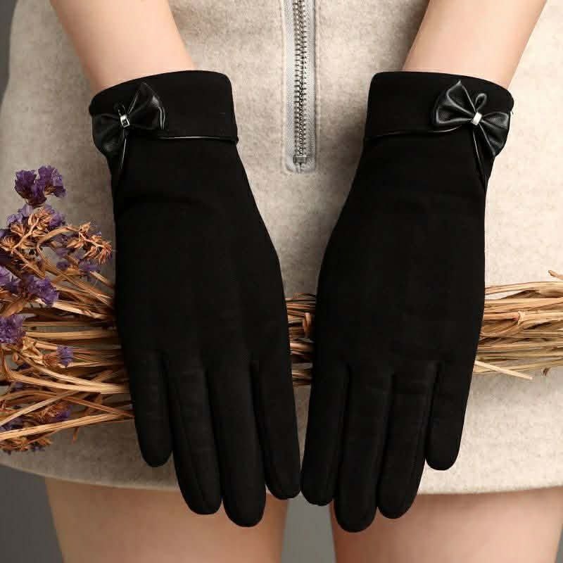 Elegant Furry Touchscreen Winter Gloves with Bow Design